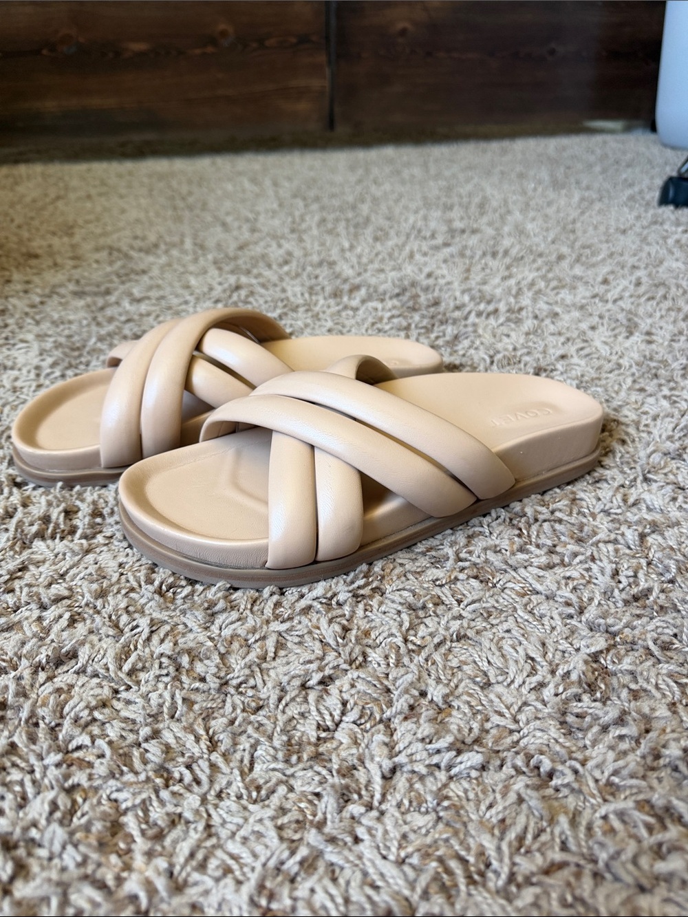 Covet Women's Crisscross Slides - Picture 4 of 9